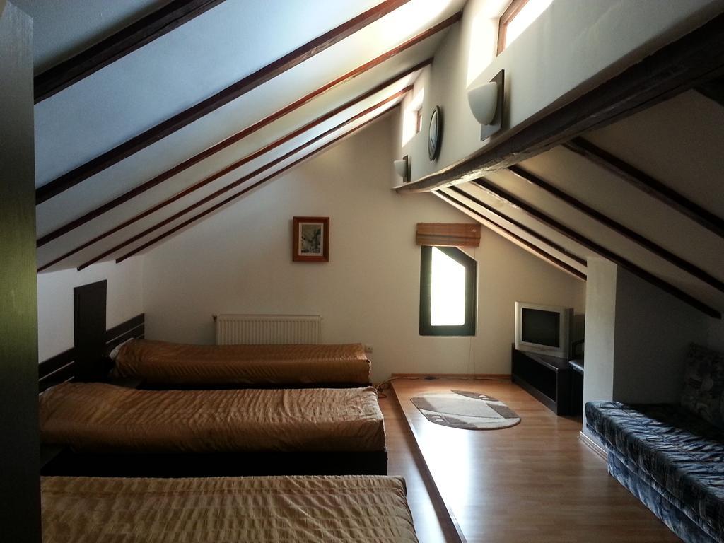Pension Ambiance Iasi Exterior photo