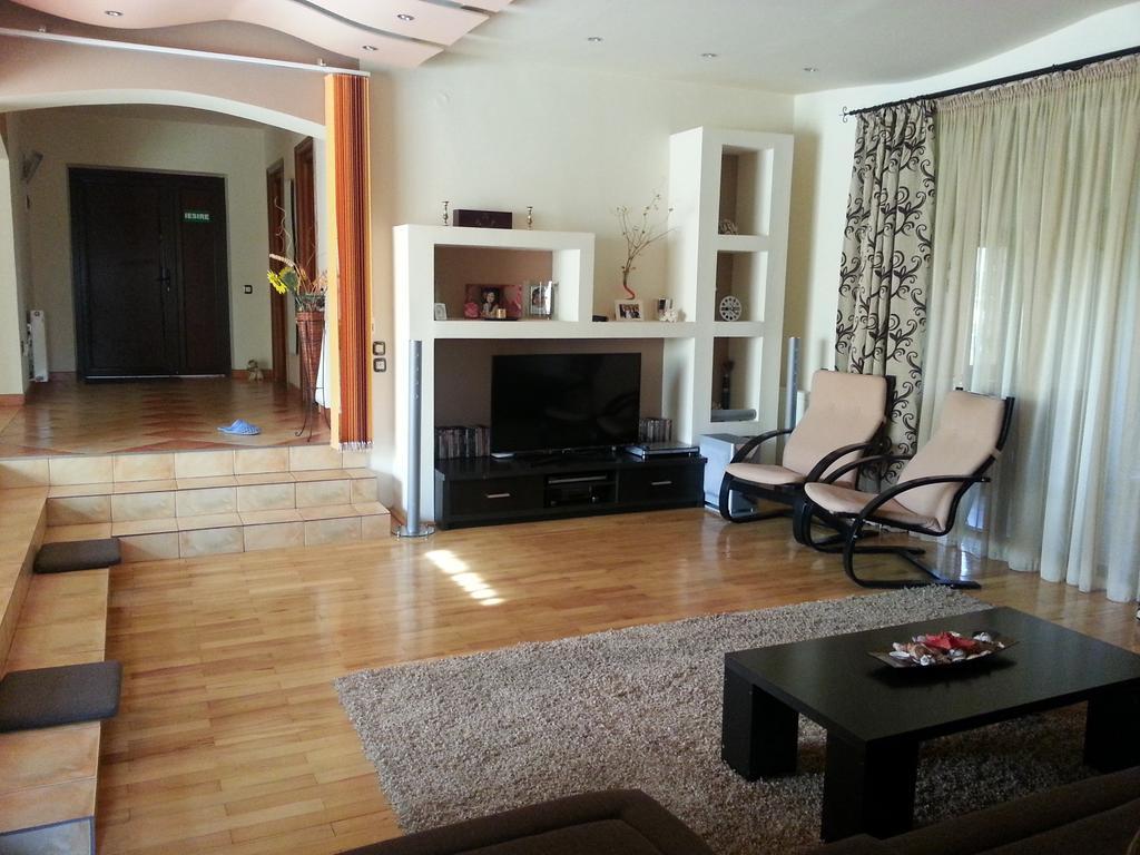 Pension Ambiance Iasi Exterior photo