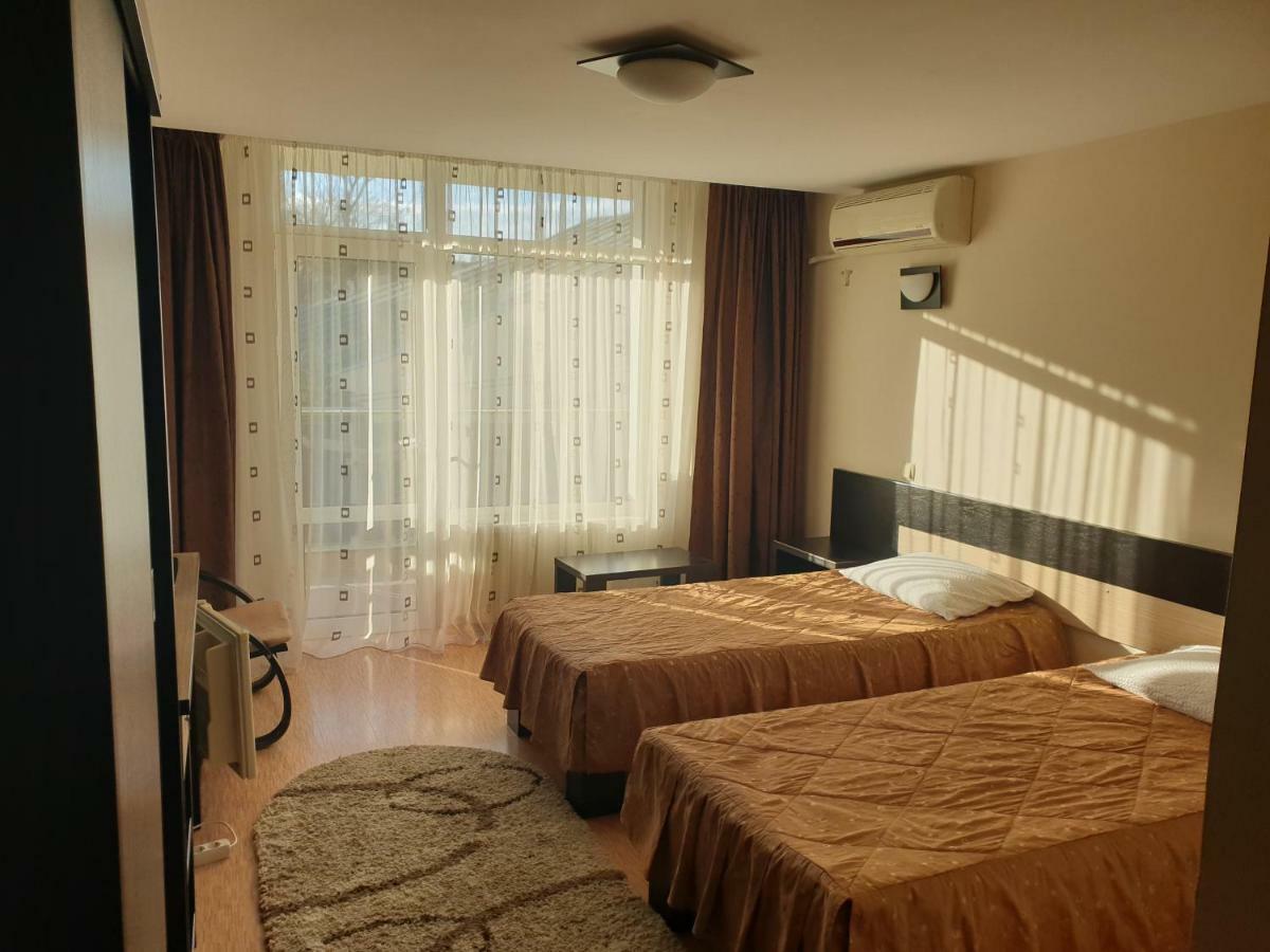 Pension Ambiance Iasi Exterior photo
